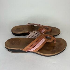 Merrell Sandals Flip Flops Women Size 37 US 6 Leather Strappy Comfort Walking